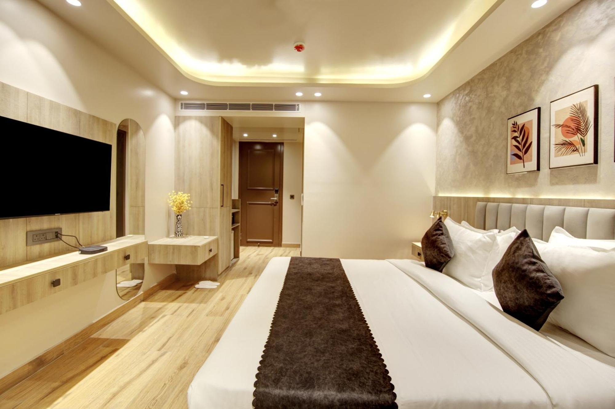 Saltstayz Premier - Near Golf Course Road & Sector 57 Gurgaon Bagian luar foto