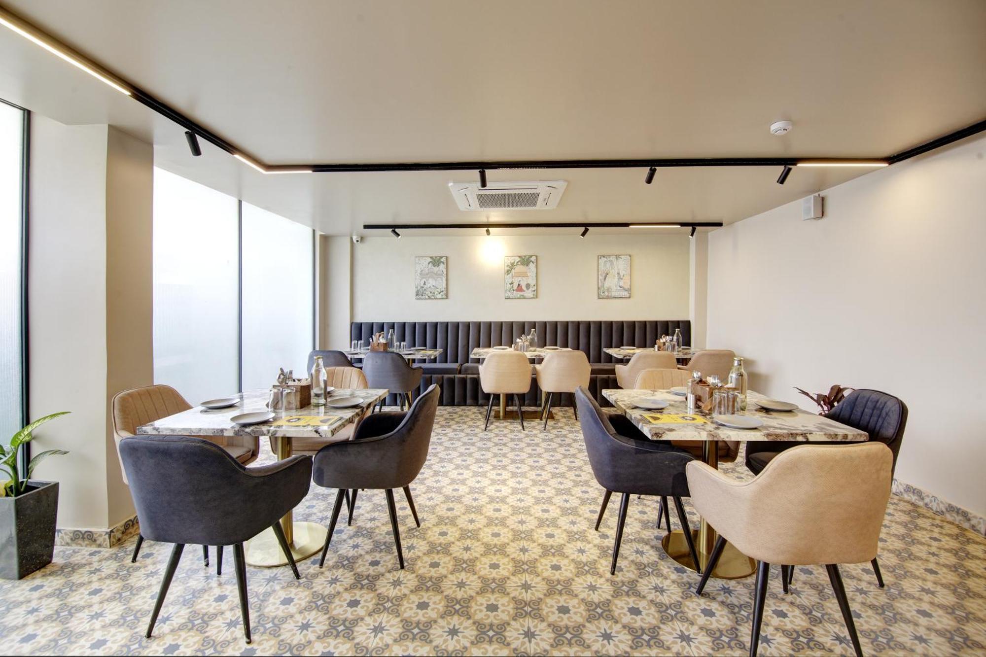 Saltstayz Premier - Near Golf Course Road & Sector 57 Gurgaon Bagian luar foto