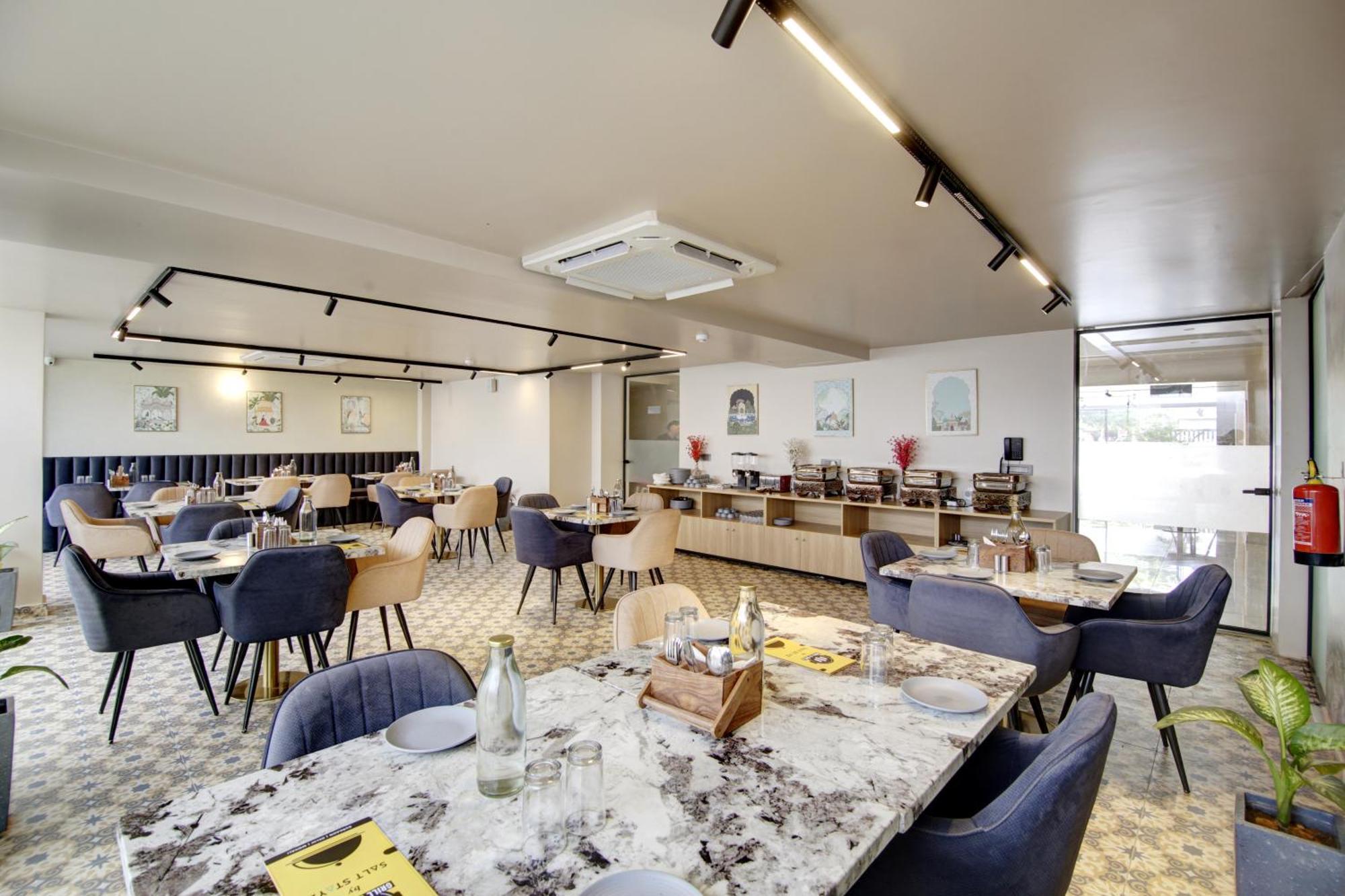 Saltstayz Premier - Near Golf Course Road & Sector 57 Gurgaon Bagian luar foto